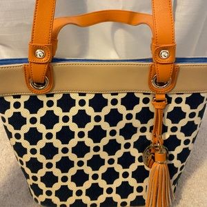 Navy patterned purse